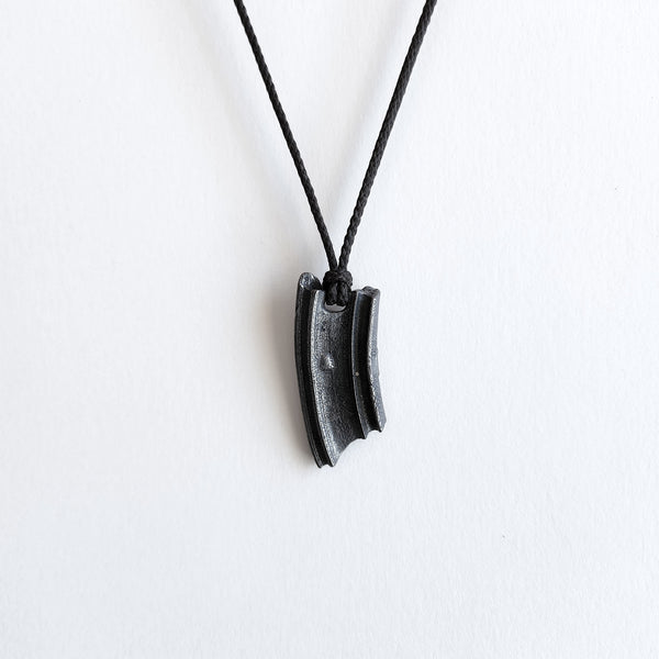 Molaris Necklace 02